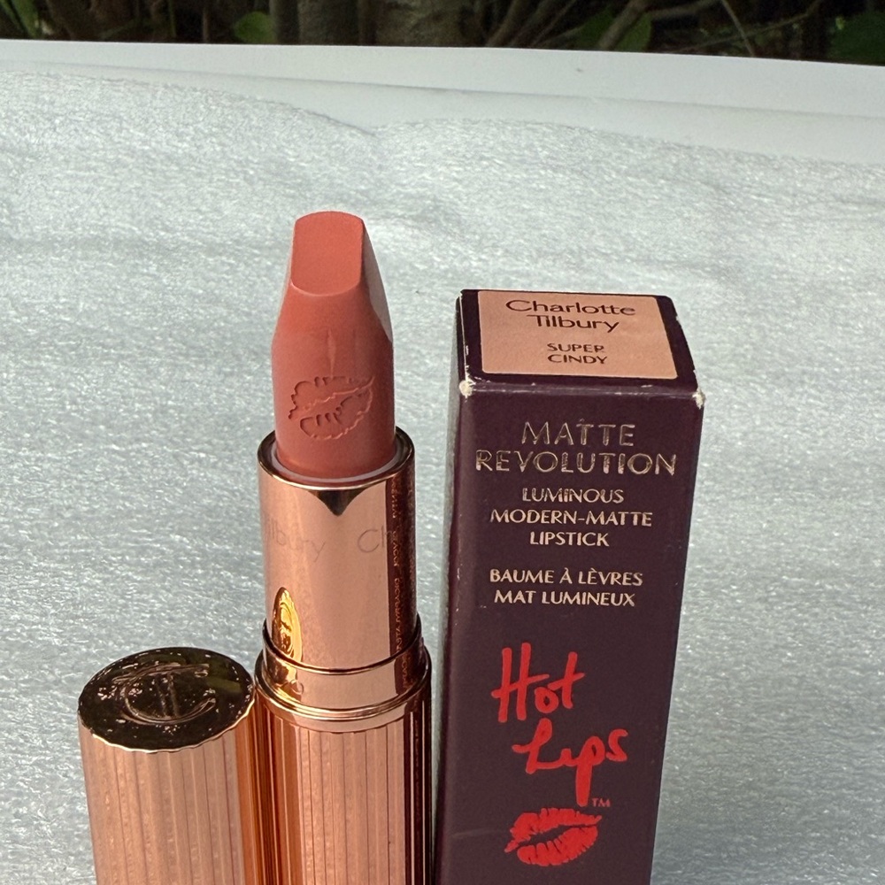 Charlotte Tilbury Matte Revolution Super Cindy Full Sizes Lipstick BNIB - Picture 2 of 5